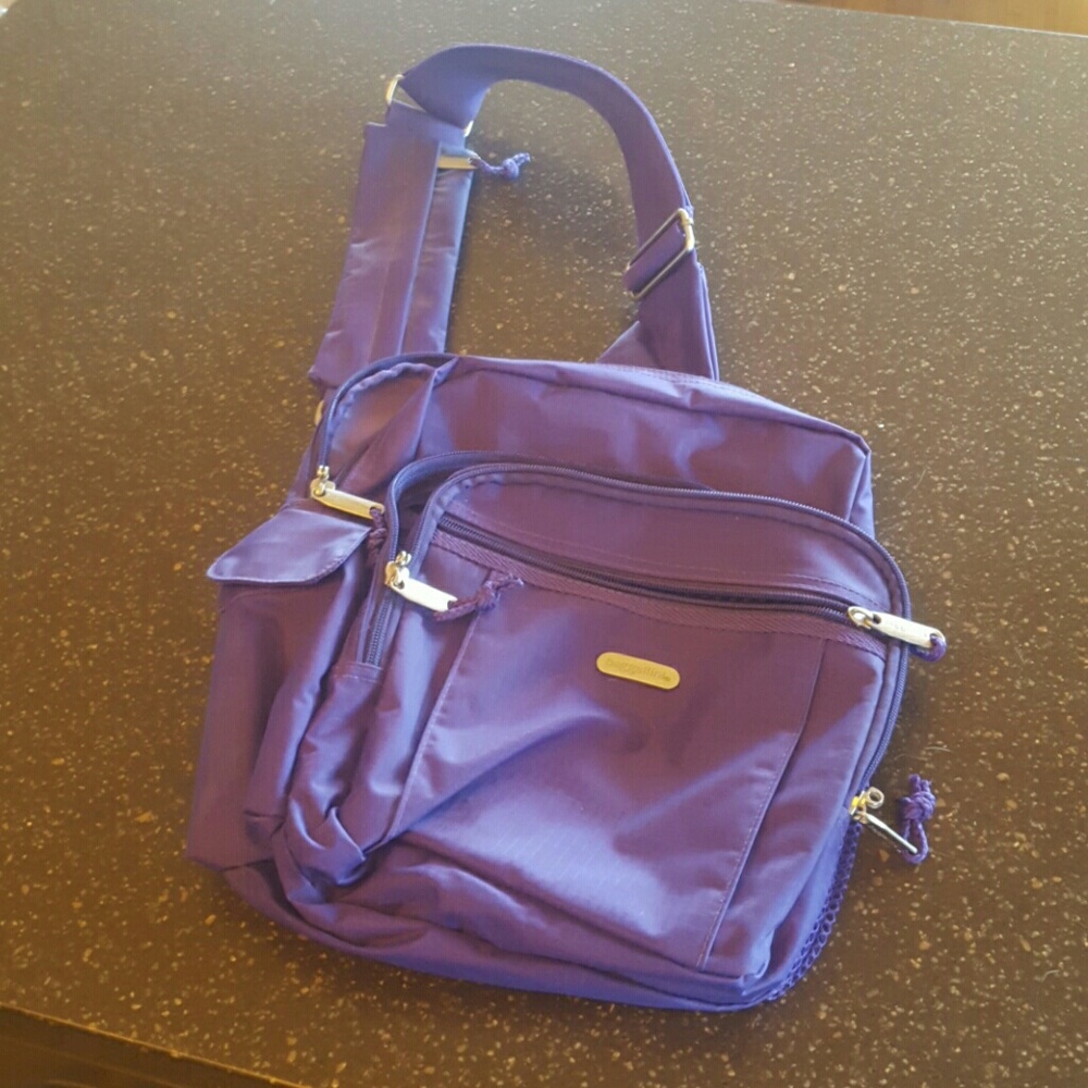 Baggallini, new shoulder bag